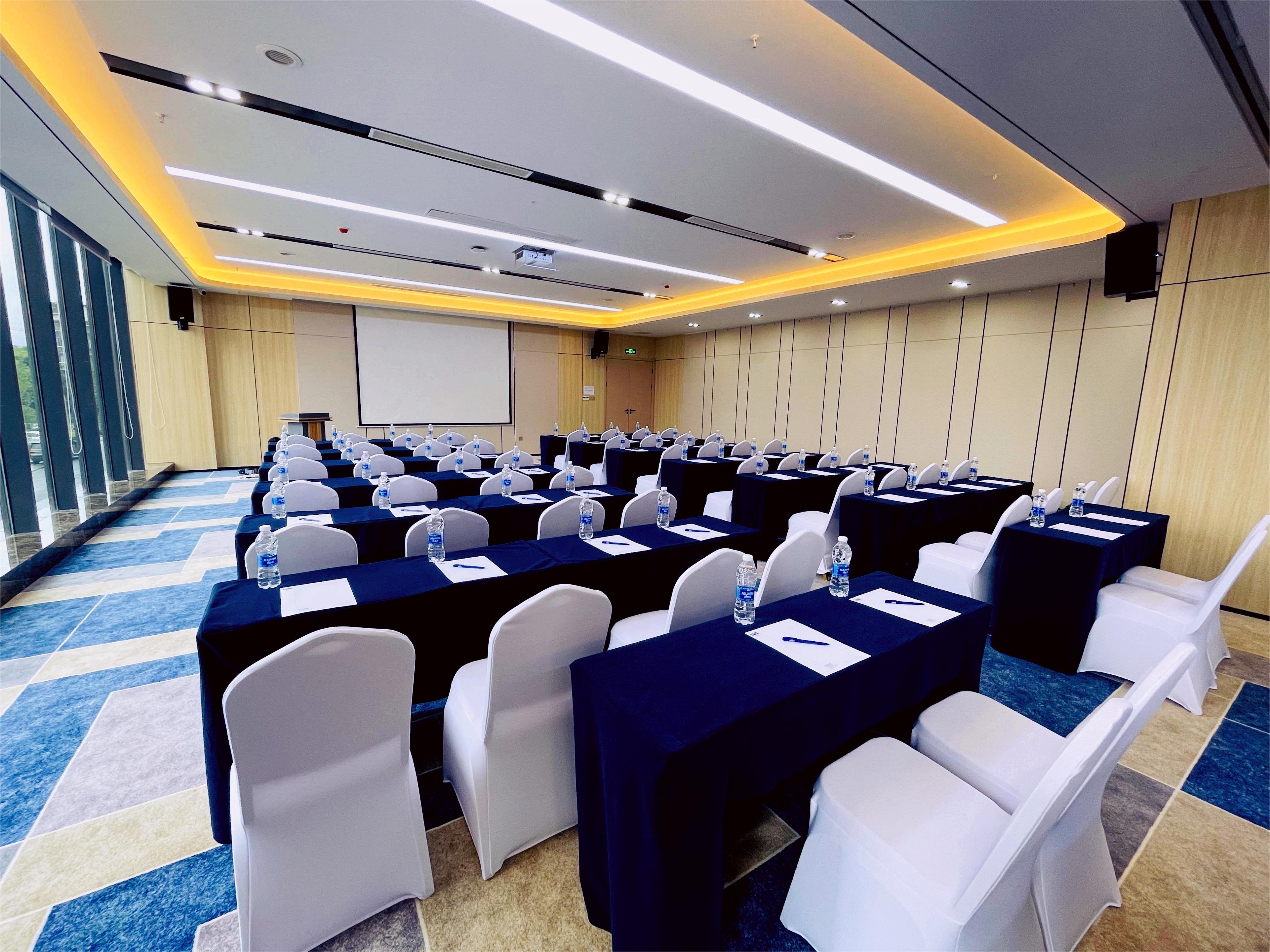 Holiday Inn Express Nanchang Riverside By Ihg Exterior foto
