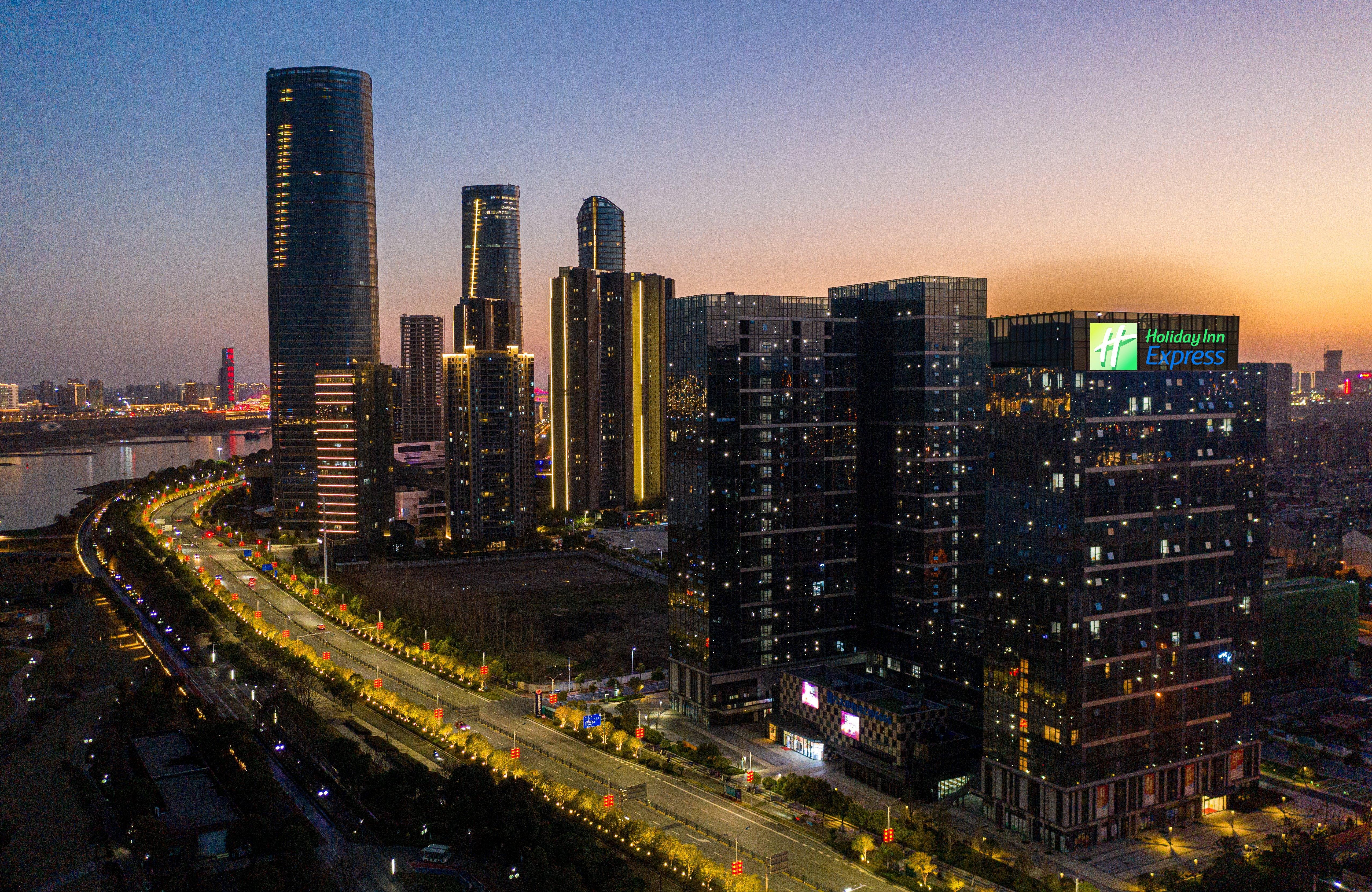 Holiday Inn Express Nanchang Riverside By Ihg Exterior foto